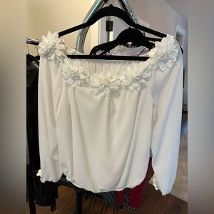 Frank Lyman cream blouse
